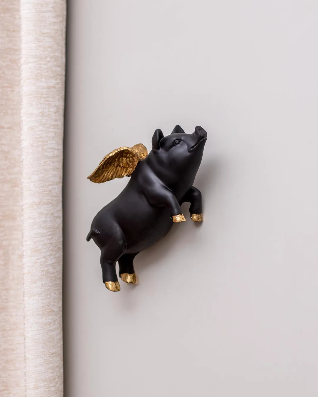 'When Pig's Fly' Wall Mounted Figurine